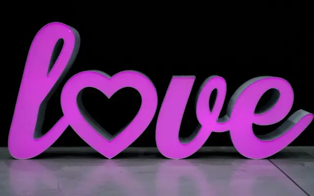 napis świecący LOVE led RGB