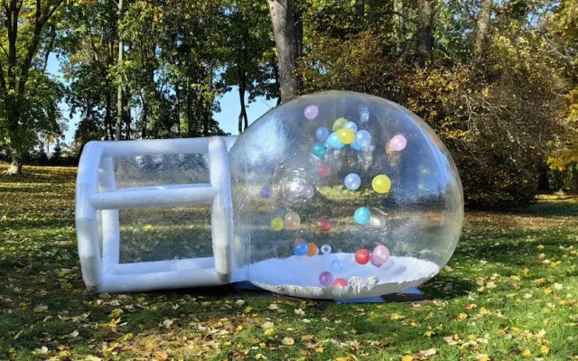 Bubble house / dmuchana bańka